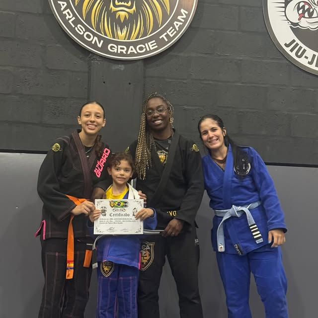 Formatura de faixa infantil na Carlson Gracie Mirassol